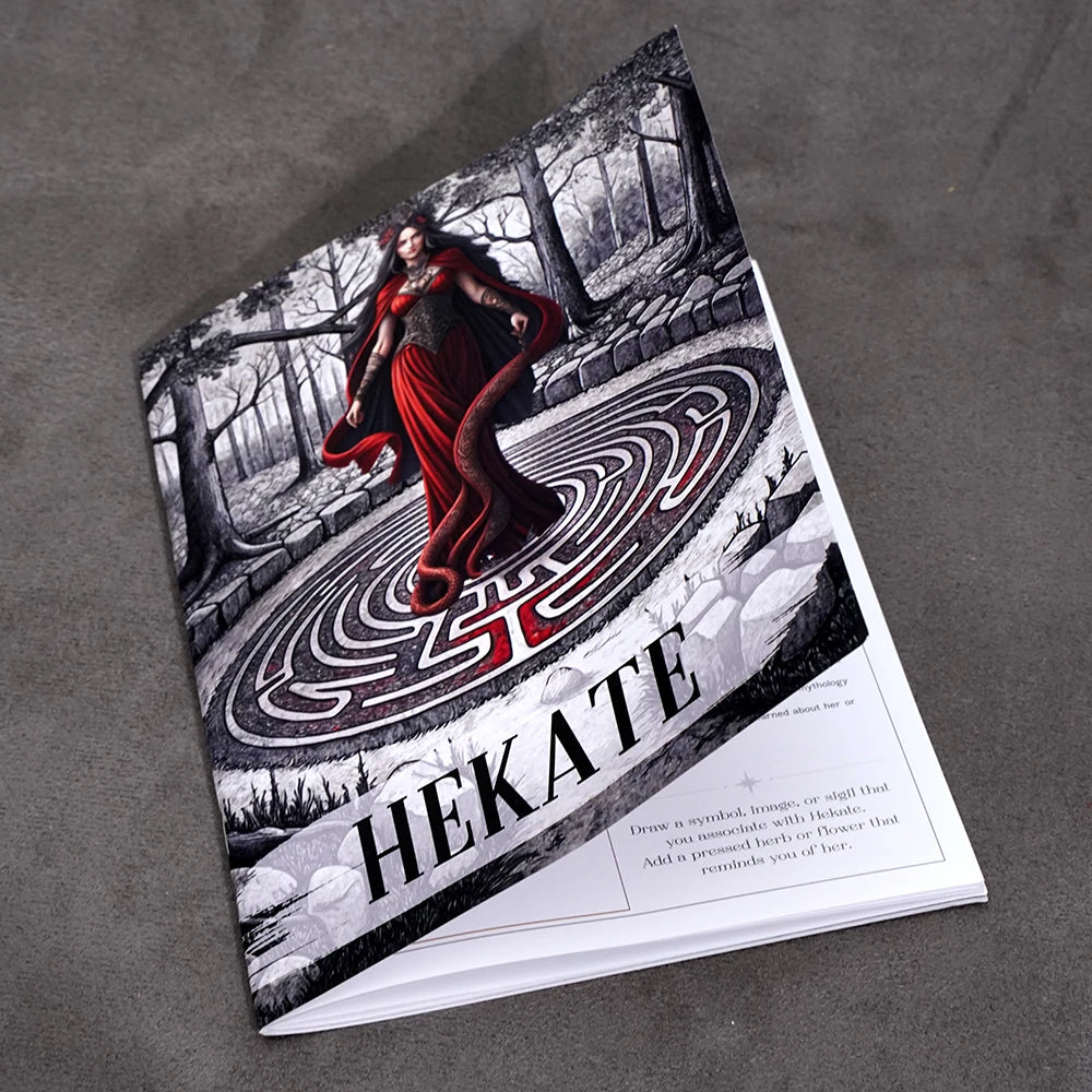 Hekate Volumen 2 Edición Guía de grimoire devocional de 36 páginas para rituales de brujería Incantes y libro de juegos de cartas lunares La luna