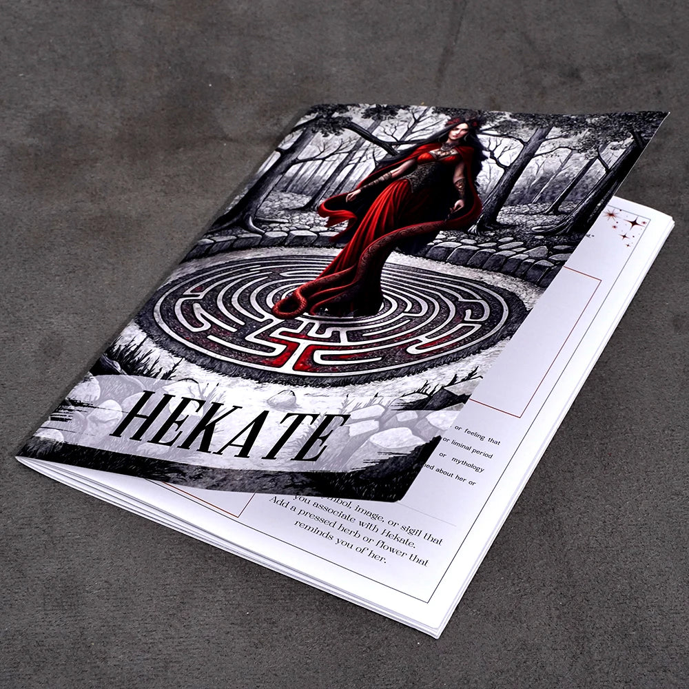 Hekate Volumen 2 Edición Guía de grimoire devocional de 36 páginas para rituales de brujería Incantes y libro de juegos de cartas lunares La luna