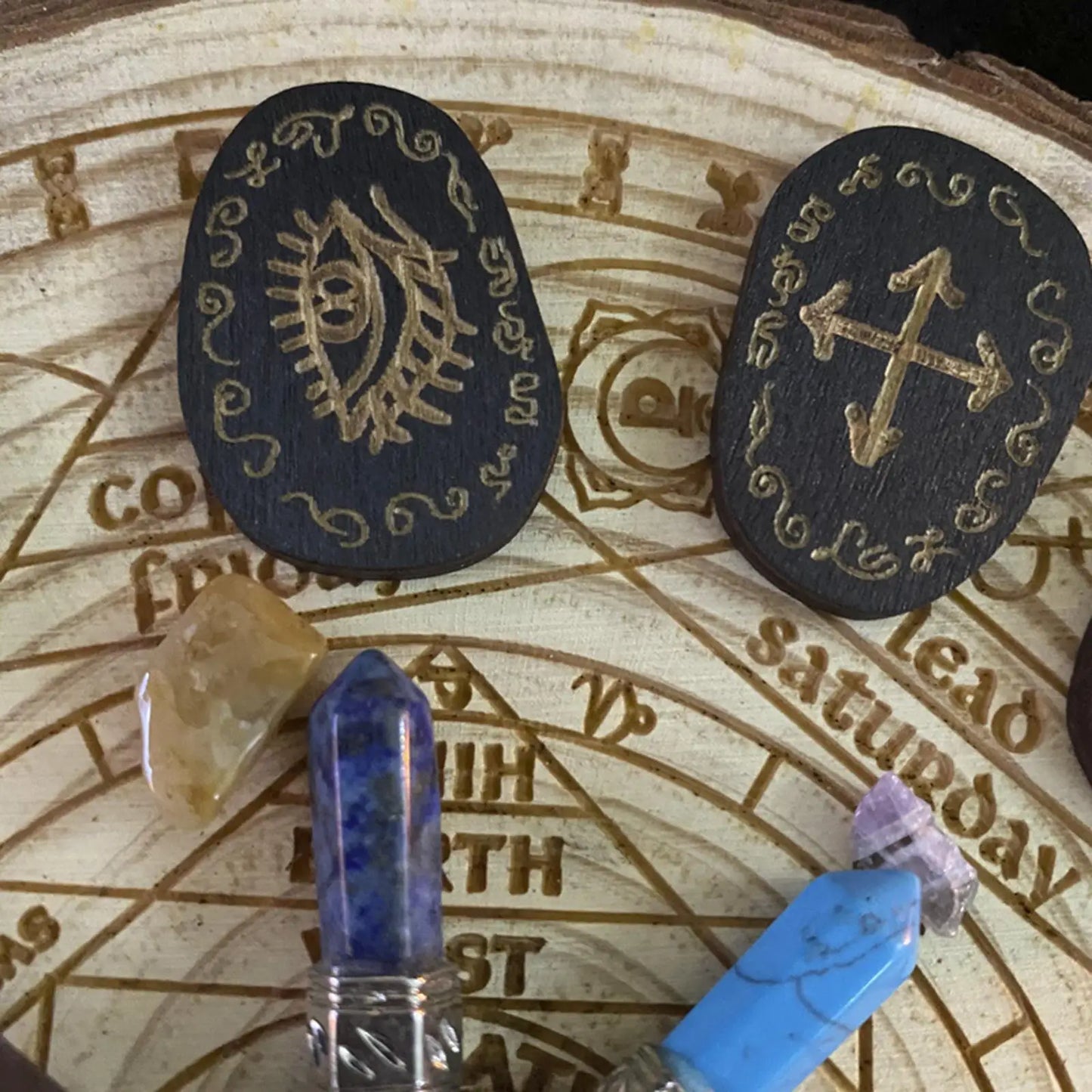 Juego de runas de piedras, juego de runas de brujas con bolsa de almacenamiento, meditación, adivinación, runas decorativas grabadas, libro de guía pagana de adivinación